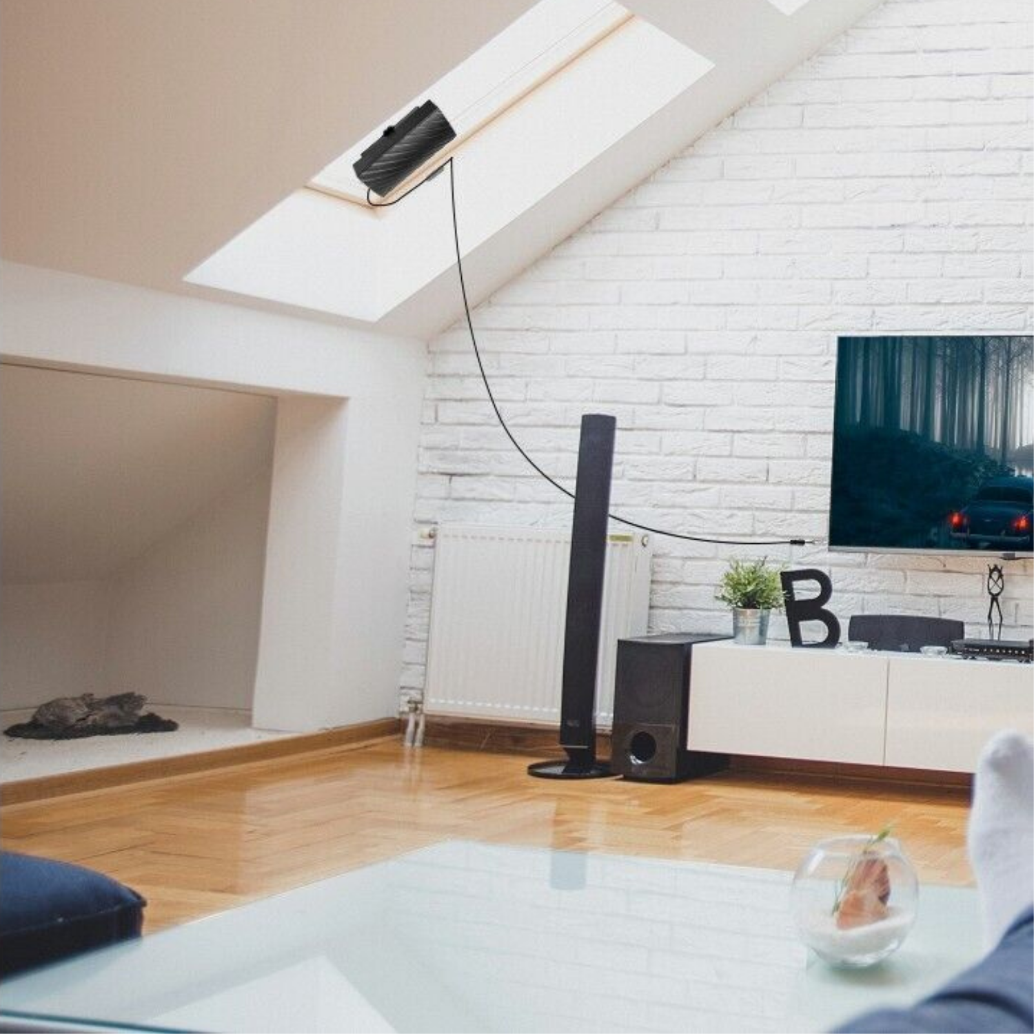 Indoor HDTV Satellite Antenna